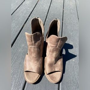 Very G wedges with open toe.